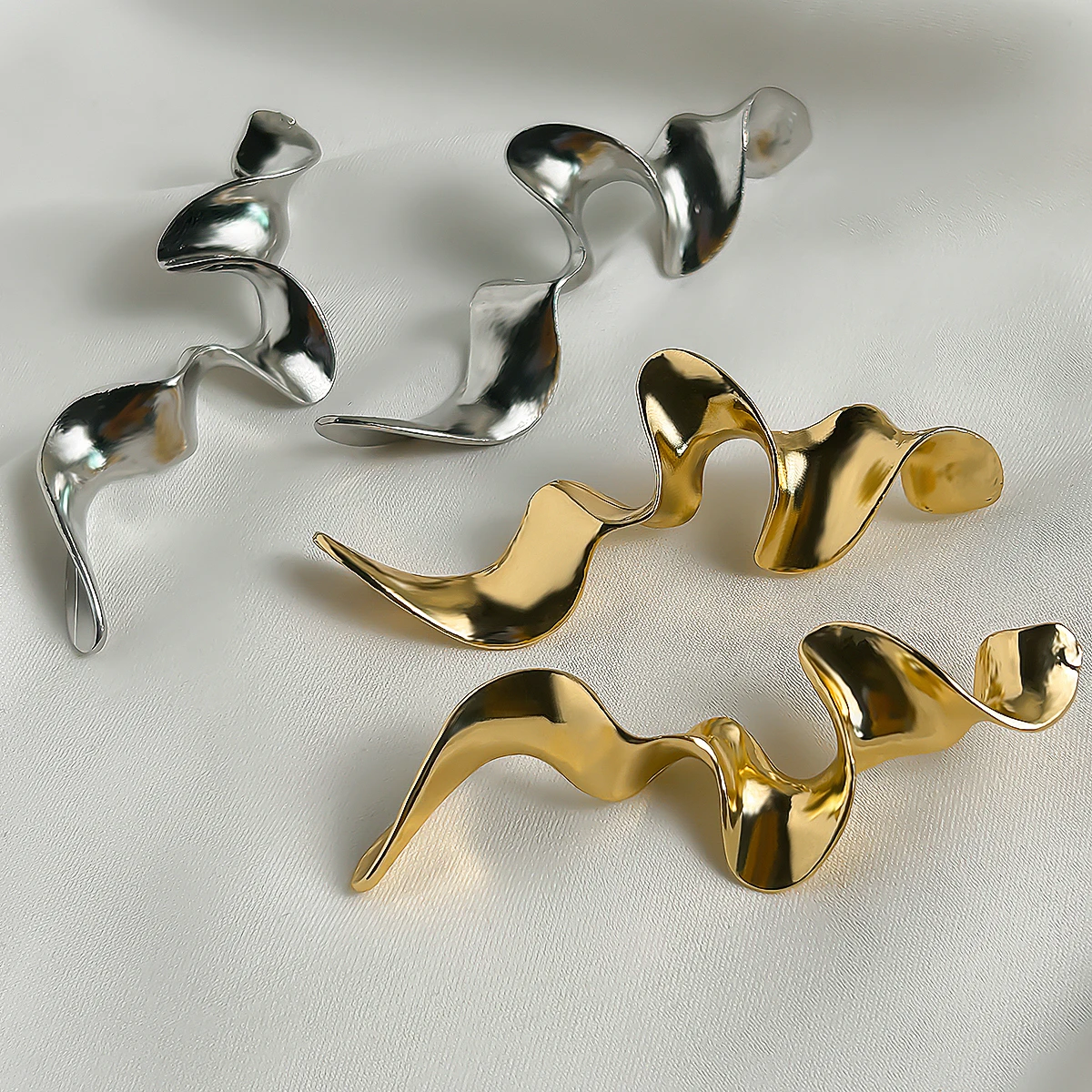 Vintage Irregular Geometric Long Wave Pendant Drop Earrings earrings LUNARITY GARAGE