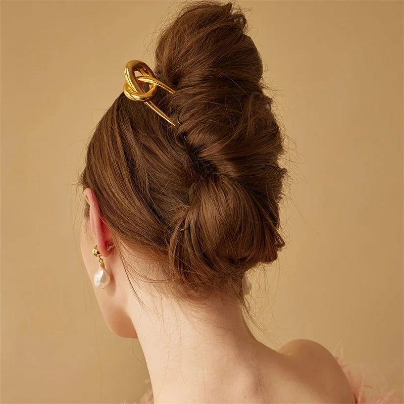 Twisted Metal Knot Geometric Hairpin Hairpin Lunarity Garage