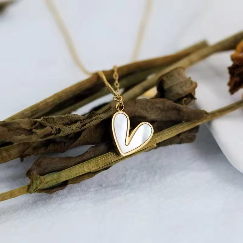 Lovely Mini Shell Heart Pendant Necklace necklaces LUNARITY GARAGE