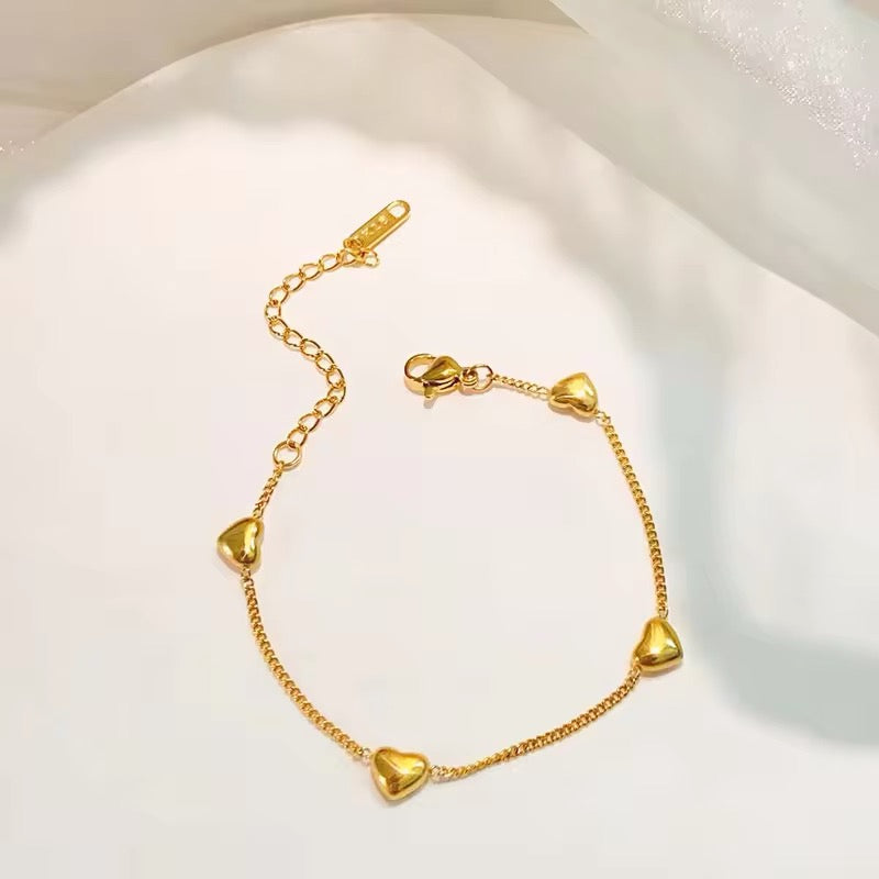 Upscale Minimal Love Heart Charm Chain Bracelet bracelets LUNARITY GARAGE