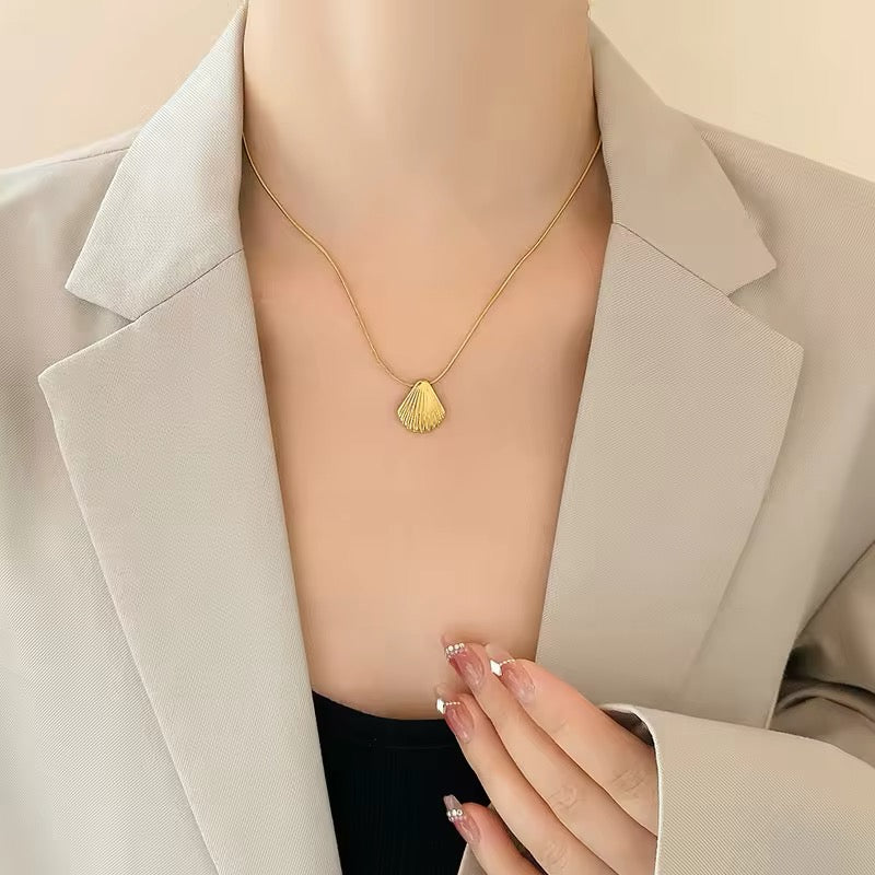 Summer Vibe Statement Metal Mini Shell Pendant Necklace necklaces LUNARITY GARAGE