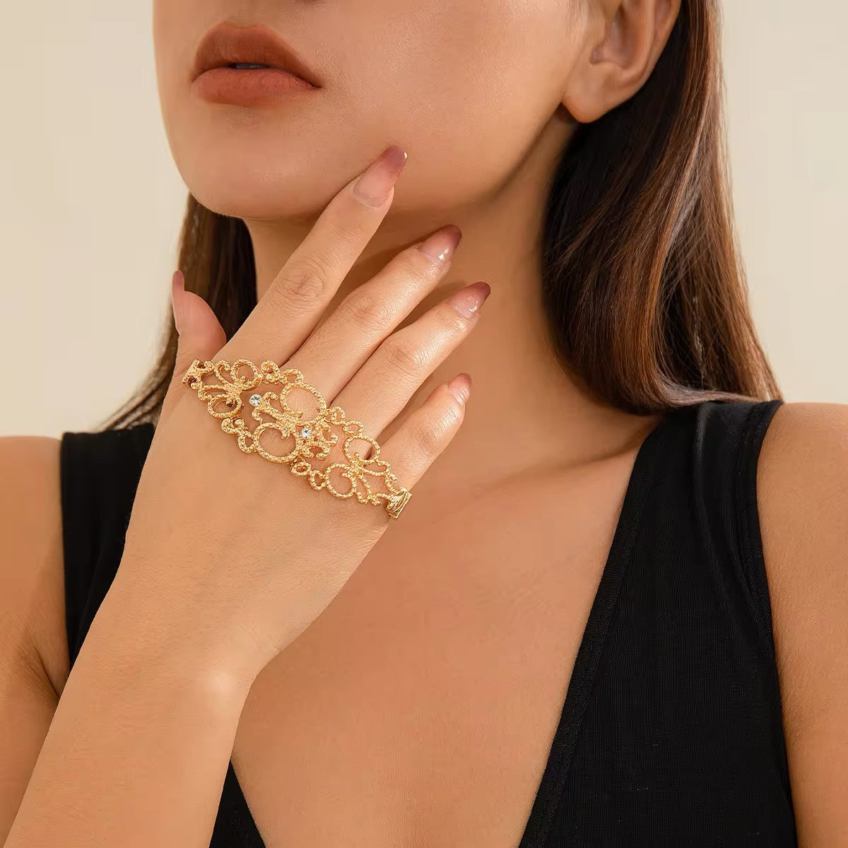 Creative Vintage Design Metal Hollow Out Flower Hand Accessories hand accessories LUNARITY GARAGE