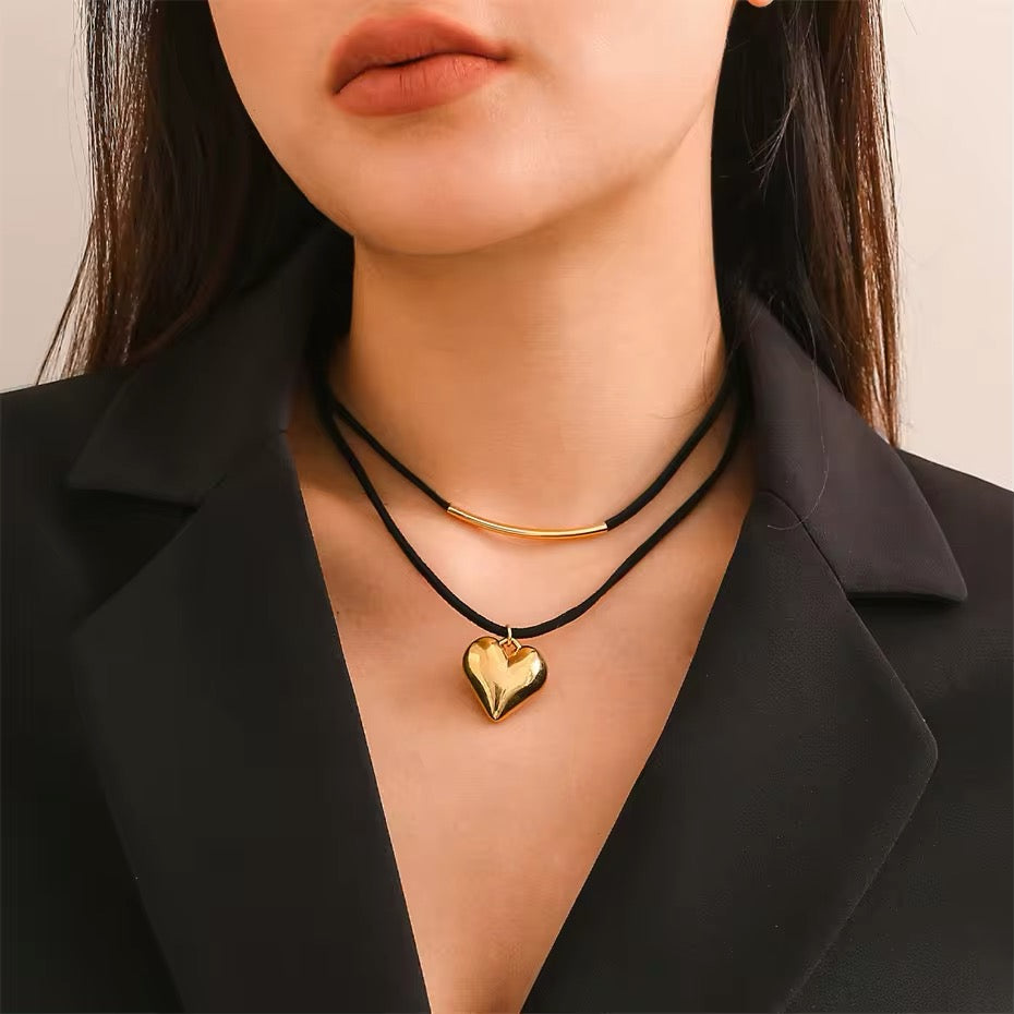 Midnight Velvet Love Heart Pendant Choker Necklace necklaces LUNARITY GARAGE
