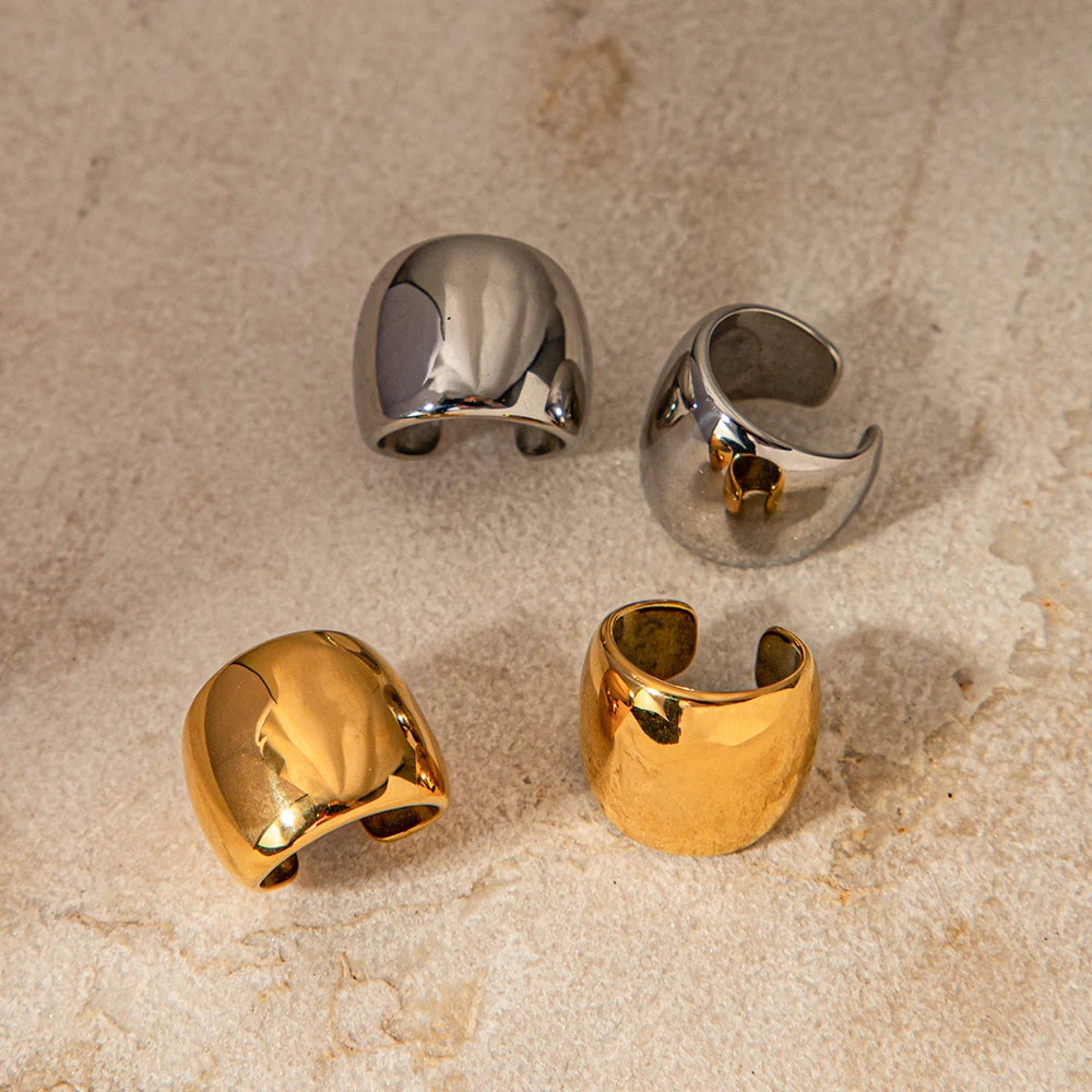 2023 New Minimalist Stainless Steel 18K Gold Plated Smooth Ear Clip Tarnish-proof Light Luxury Women Ear Jewelry LUNARITY GARAGE