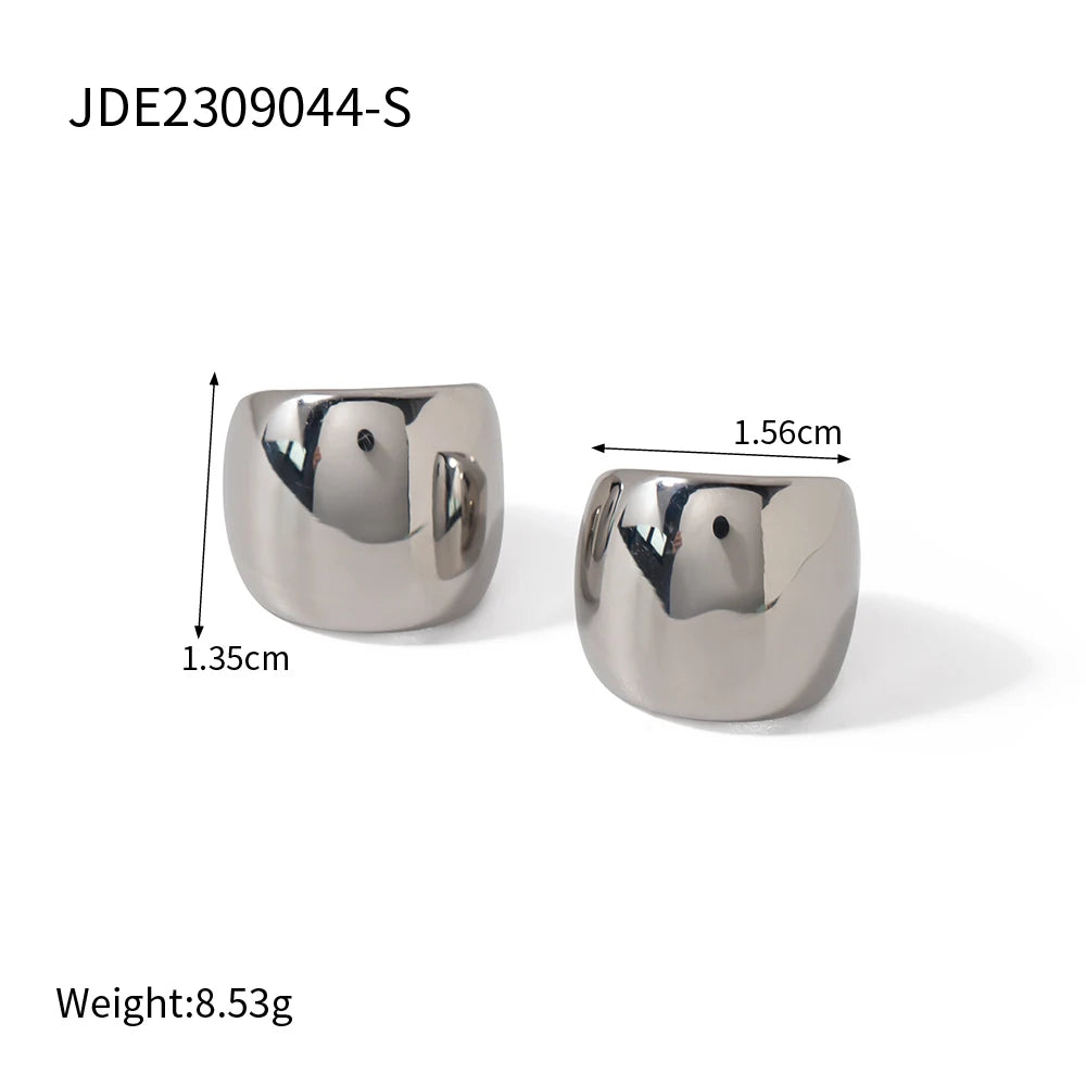 2023 New Minimalist Stainless Steel 18K Gold Plated Smooth Ear Clip Tarnish-proof Light Luxury Women Ear Jewelry LUNARITY GARAGE JDE2309044-S