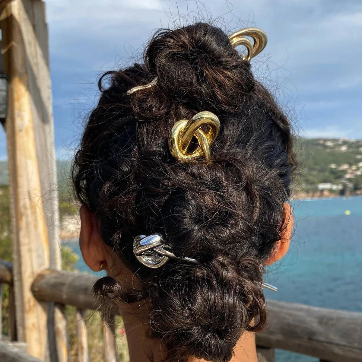 Twisted Metal Knot Geometric Hairpin Hairpin Lunarity Garage