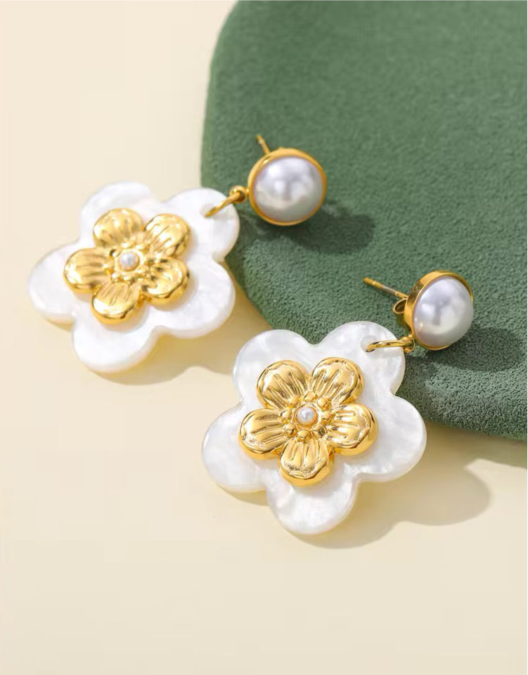 Minimalist Serene Bloom Earrings earrings LUNARITY GARAGE