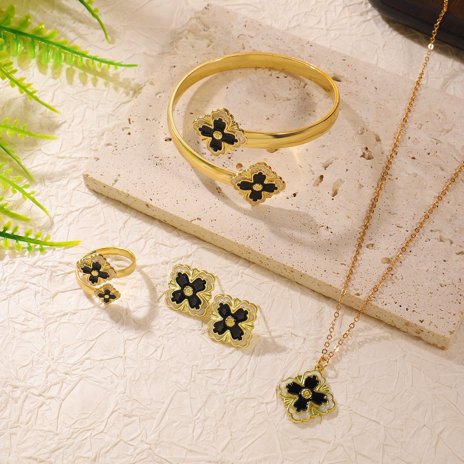 Lucky Clover Jewelry Set - Bracelet, Earrings, Ring & Necklace Jewelry Set LUNARITY GARAGE Black White