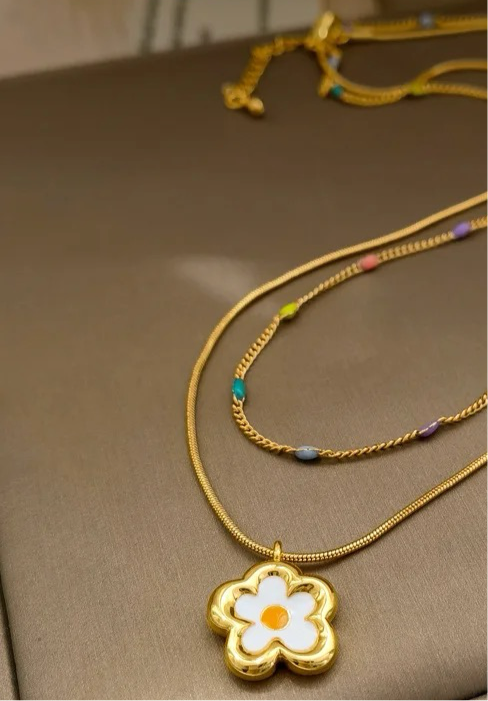 Minimalist Sweet Daisy Flower Pendant Necklace necklaces LUNARITY GARAGE