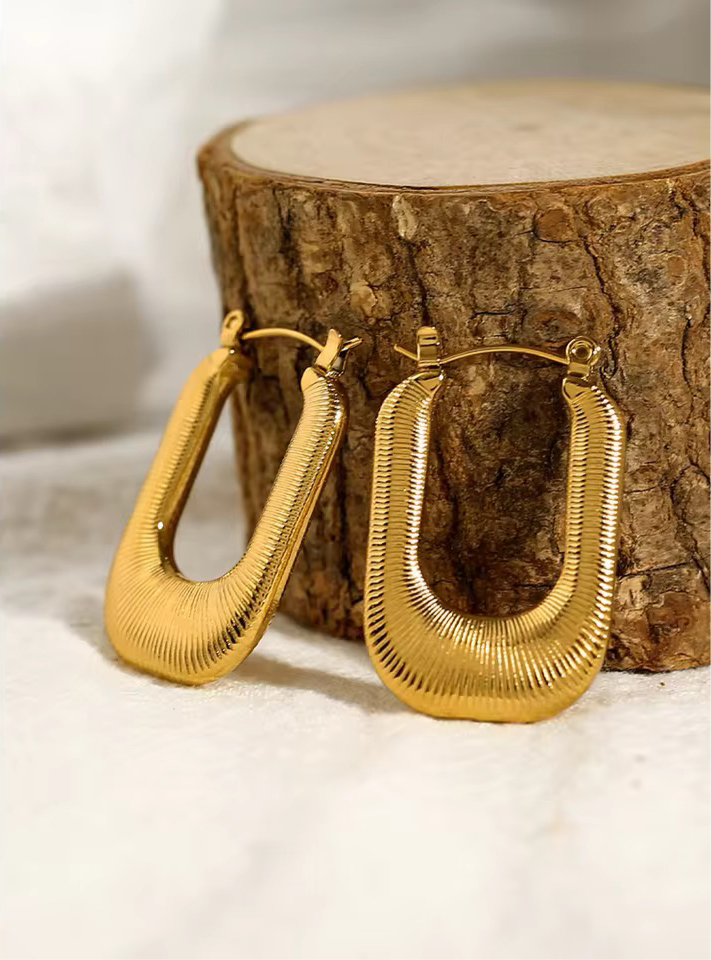 Minimalist Arc Earrings earrings LUNARITY GARAGE