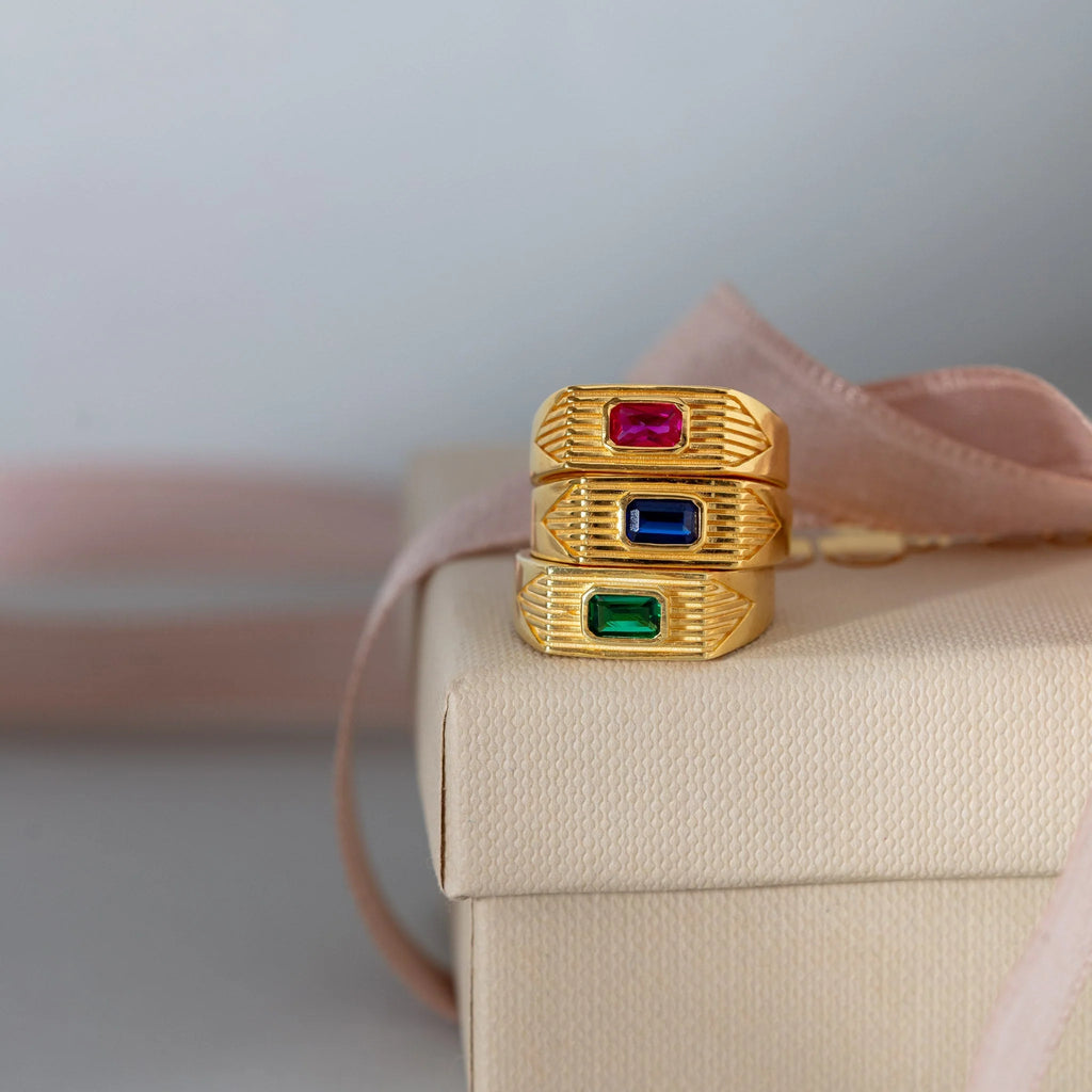 Astra Ring Fuchsia ring LUNARITY GARAGE   