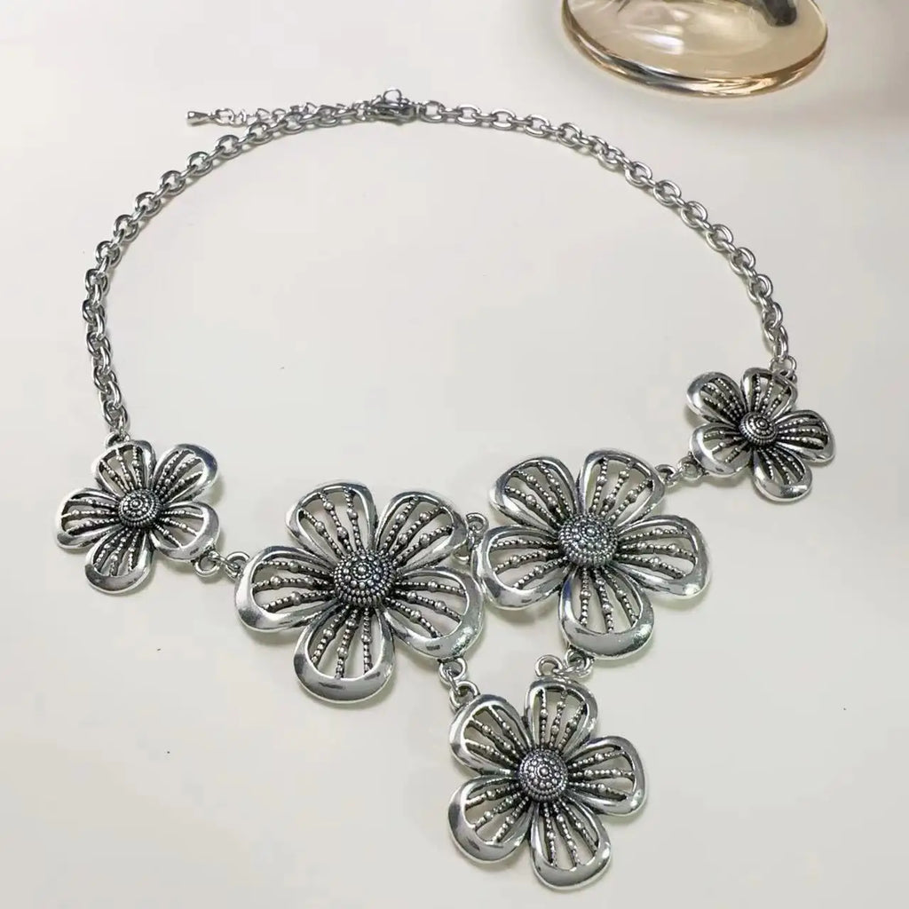 Bohemian Flower Pendant Necklace choker LUNARITY GARAGE   