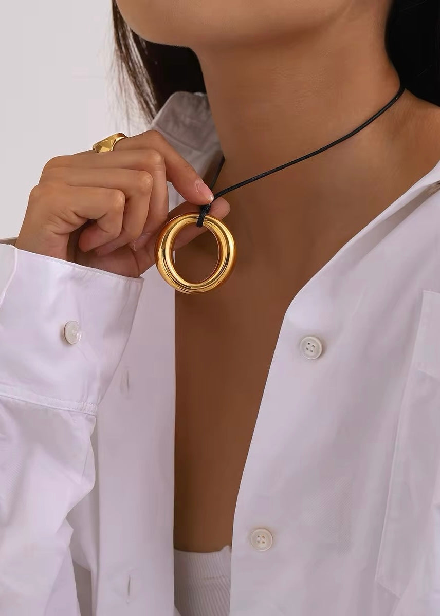 Bold Gold Circle Hollow Pendant Necklace necklaces LUNARITY GARAGE