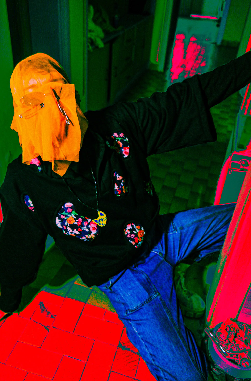 Short Sleeve Black Sweatshirt with Floral Patches sweatshirt LUNARITY GARAGE   