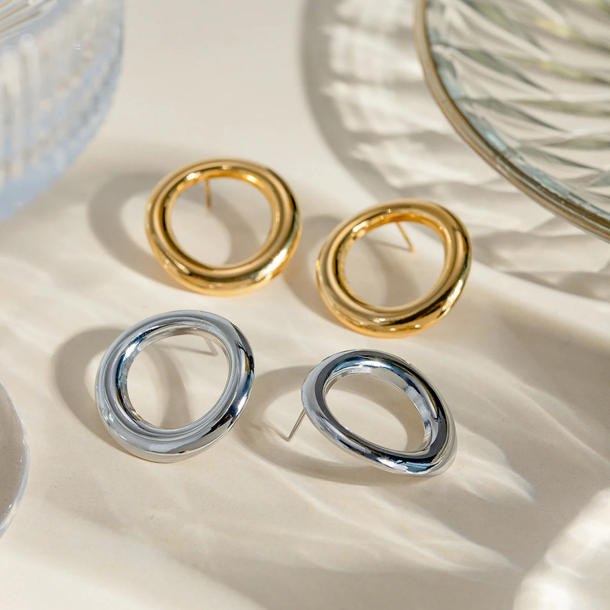 Charm Round Hollow Smooth Stud Earrings earrings LUNARITY GARAGE