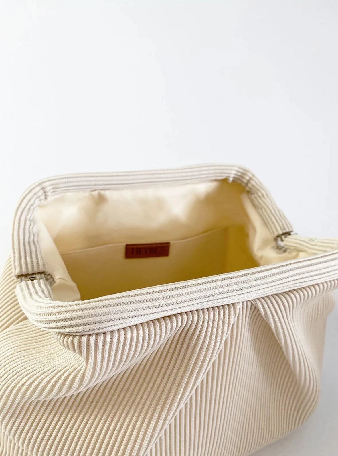 Elegant Pink Pleated Clutch Handbag clutch LUNARITY GARAGE