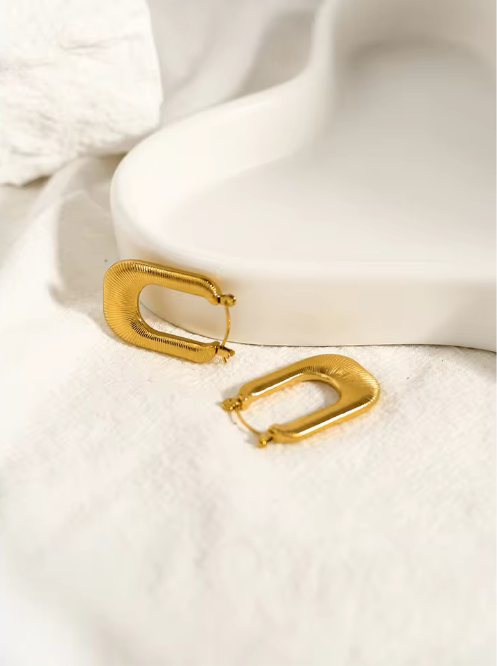 Minimalist Arc Earrings earrings LUNARITY GARAGE