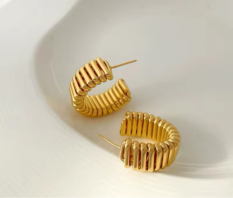 Minimalist Vintage C-Shaped Hoop Earrings earrings LUNARITY GARAGE