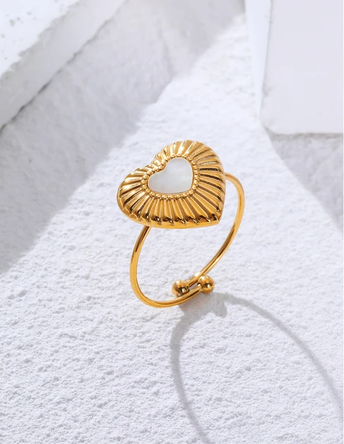 Vintage Gold-Plated Heart with Natural White Shell Ring ring LUNARITY GARAGE