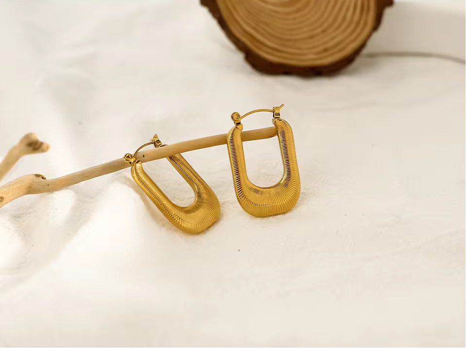 Minimalist Arc Earrings earrings LUNARITY GARAGE   