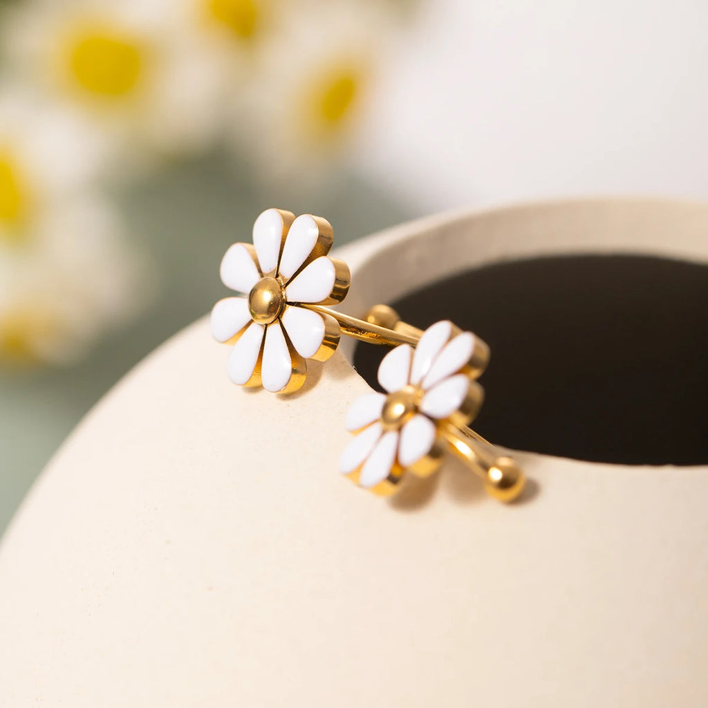 Elegant Summer Luxury White Drip Oil Eight-Petal Flower Ear Clip ear clip LUNARITY GARAGE   