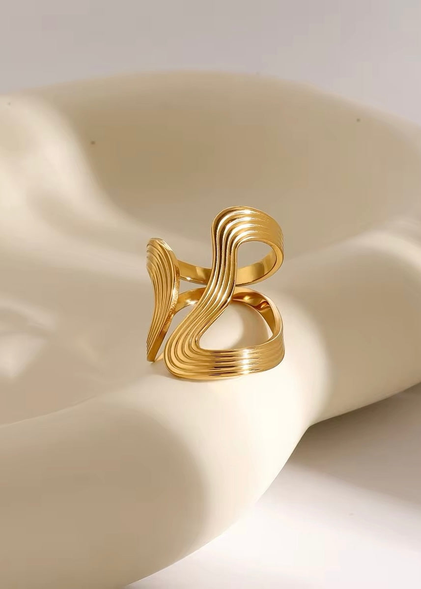 Elegant Wave Design Gold Color Metal Statement Ring ring LUNARITY GARAGE   