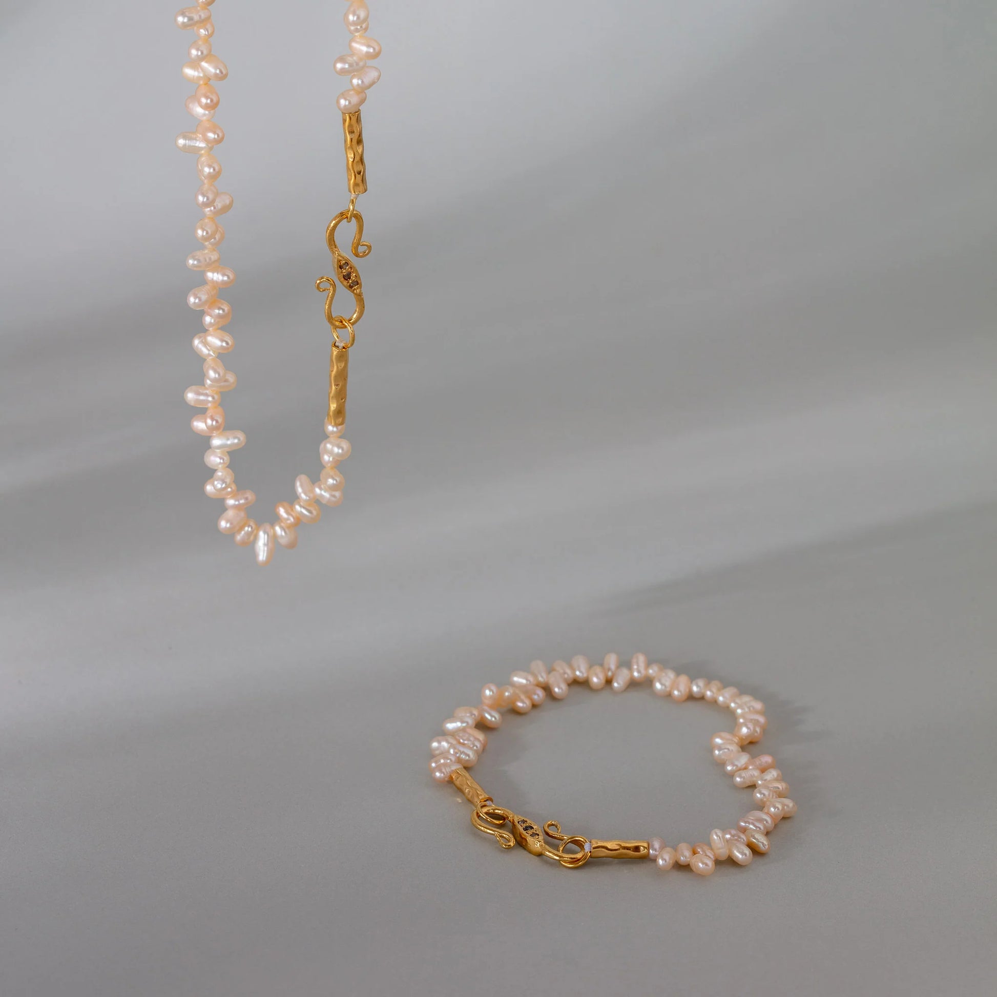 Baroque Pearls Bracelet bracelets LUNARITY GARAGE