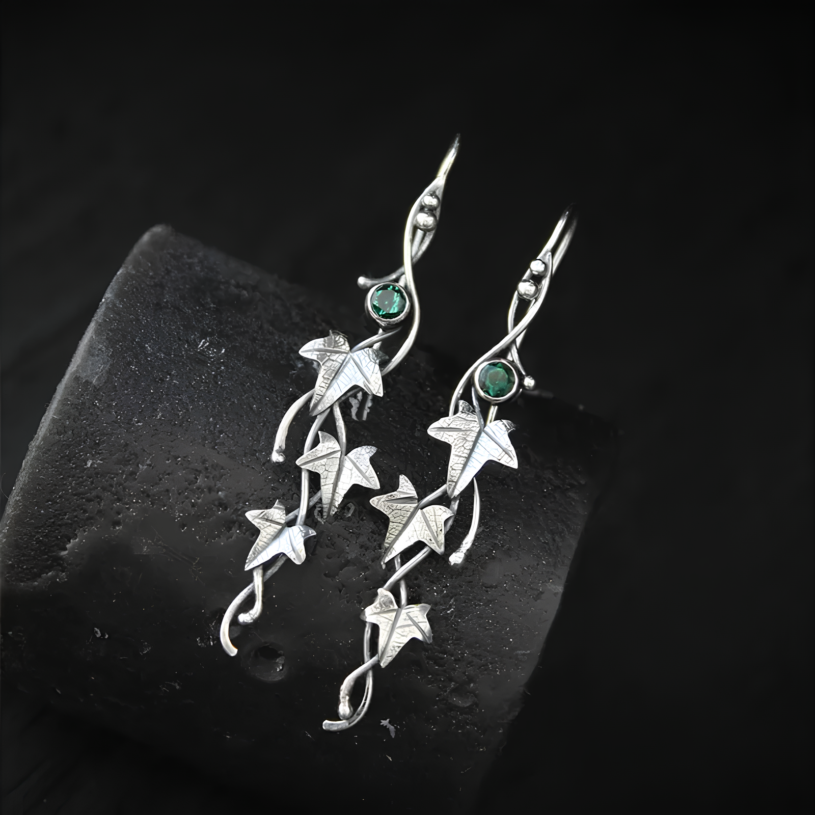 Elven Ivy Leaf Earrings vintage earrings LUNARITY GARAGE