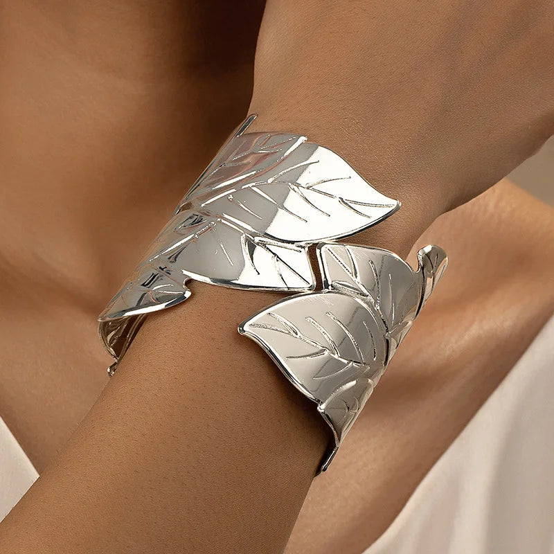 European American Style Metal Leaf Hologram Bracelet Bracelets Lunarity Garage Silver  