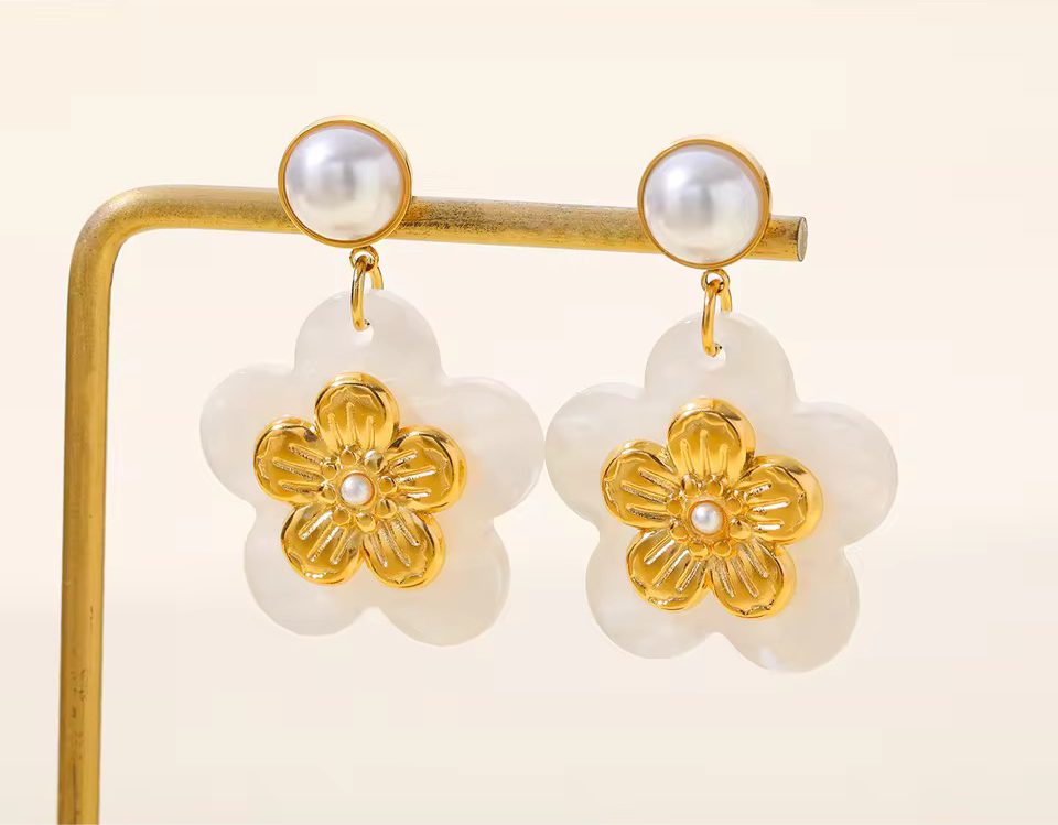 Minimalist Serene Bloom Earrings earrings LUNARITY GARAGE