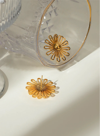 Enchanting Daisy Earring earrings LUNARITY GARAGE   