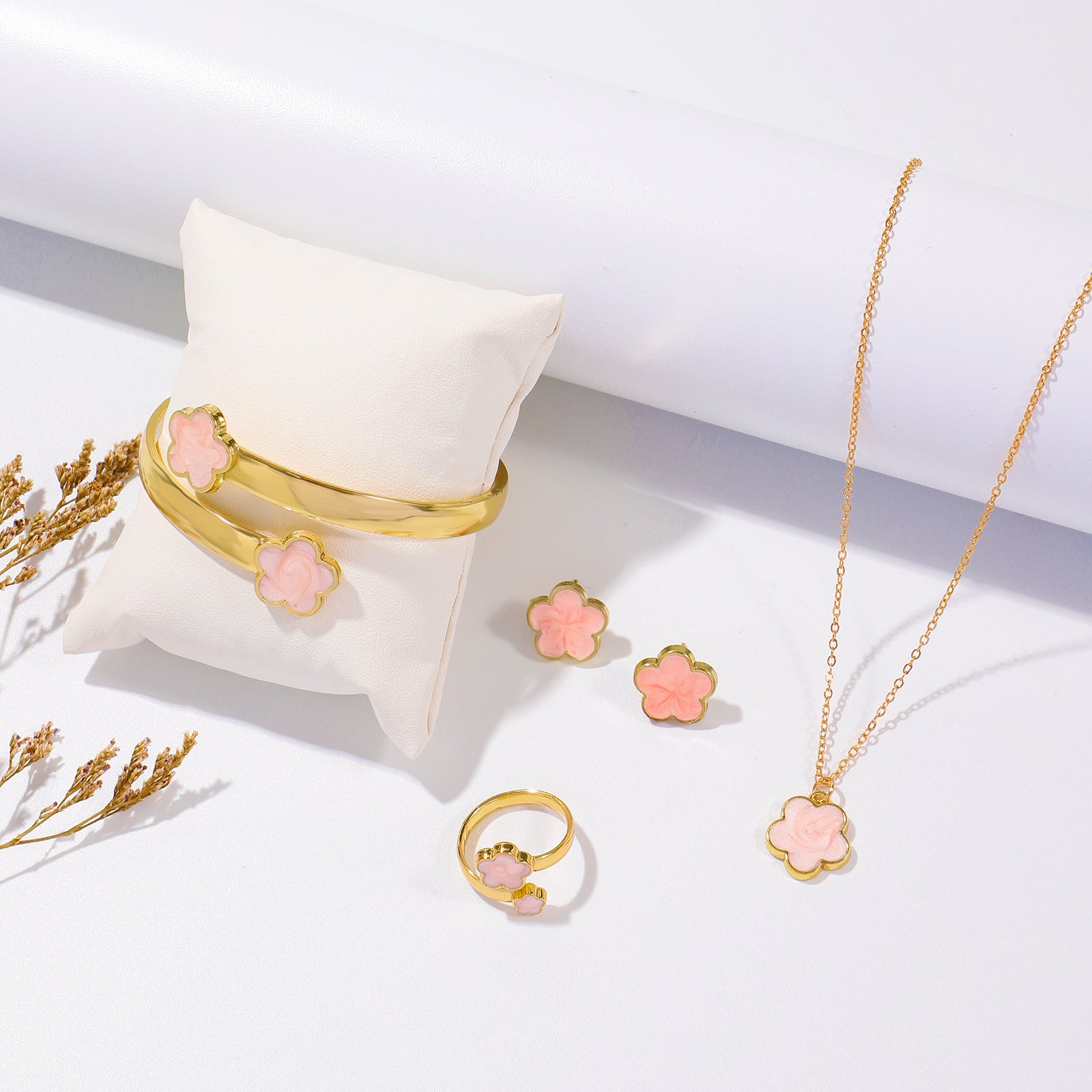 Five Petal Flower Jewelry Set – Fashion Earring, Bracelet & Necklace Set with Lucky Five-Leaf Flower Design jewelry set LUNARITY GARAGE Pink