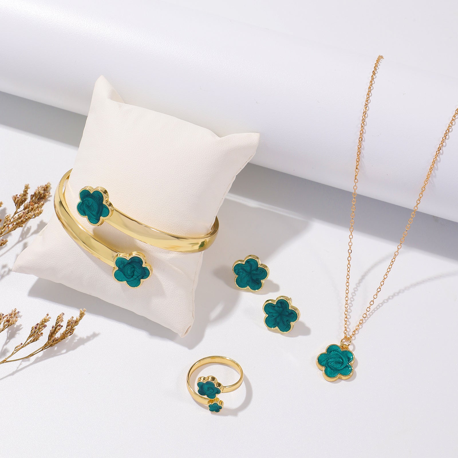 Five Petal Flower Jewelry Set – Fashion Earring, Bracelet & Necklace Set with Lucky Five-Leaf Flower Design jewelry set LUNARITY GARAGE Blue