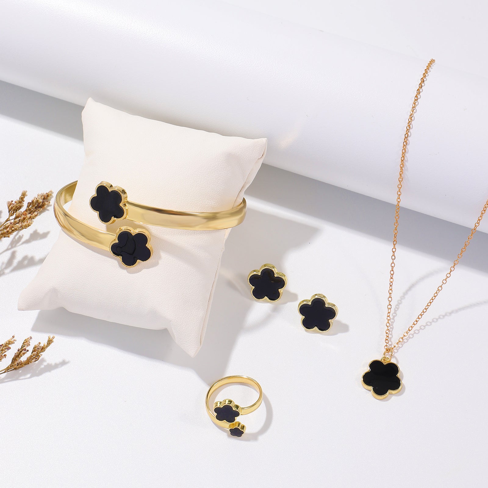 Five Petal Flower Jewelry Set – Fashion Earring, Bracelet & Necklace Set with Lucky Five-Leaf Flower Design jewelry set LUNARITY GARAGE Black