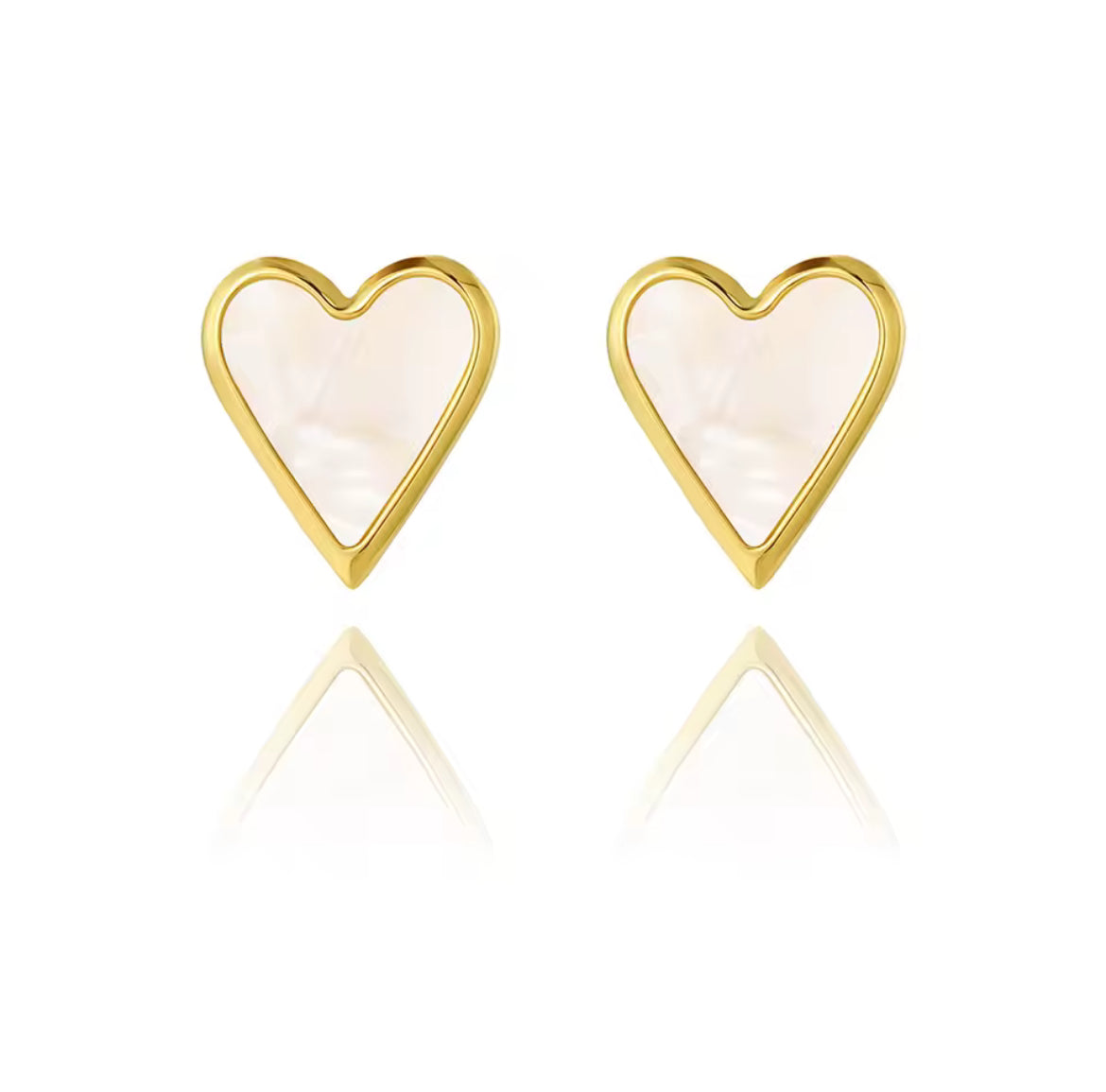 Vintage Seoulful Heart Studs earrings LUNARITY GARAGE White