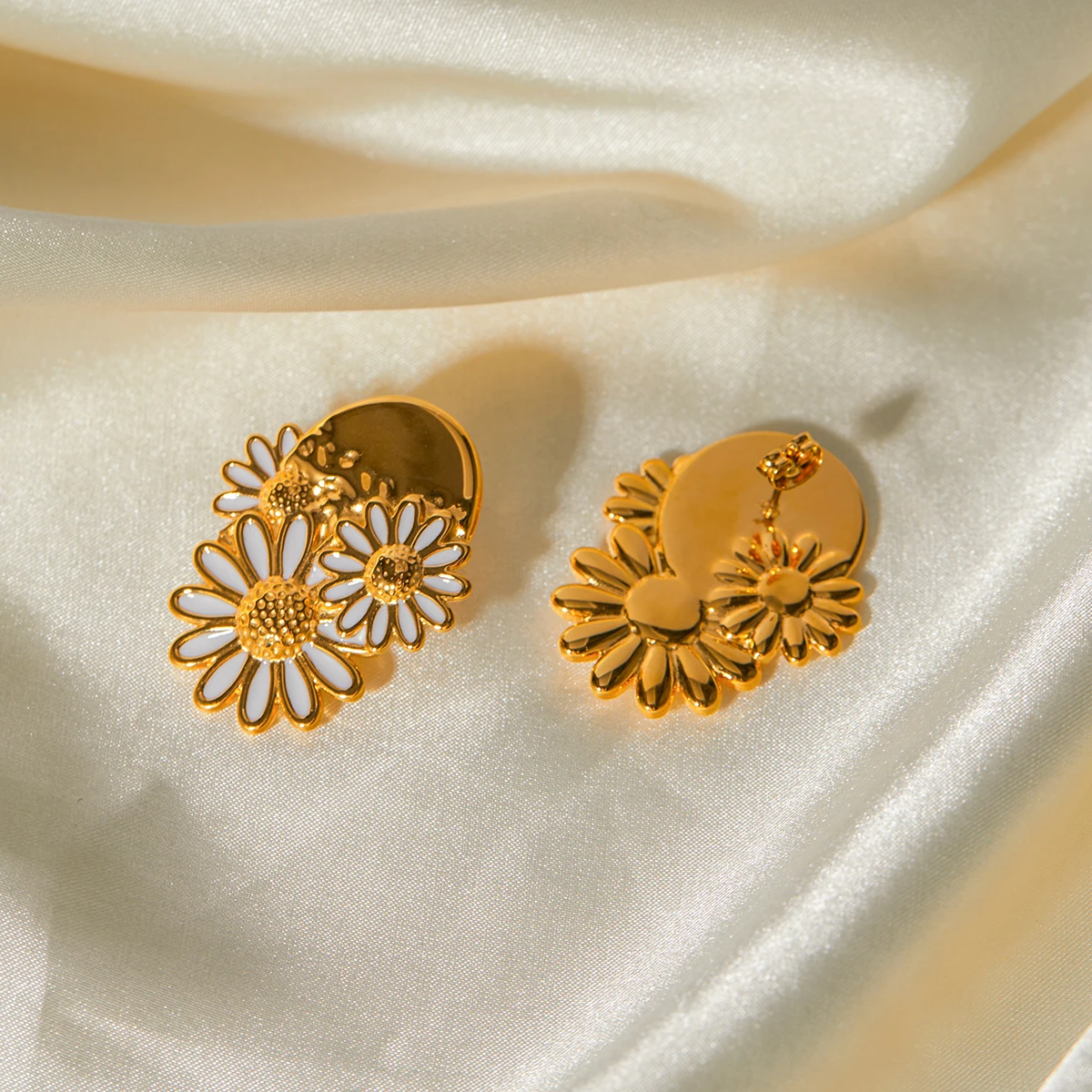 Golden Daisy Drip Earrings earrings LUNARITY GARAGE   