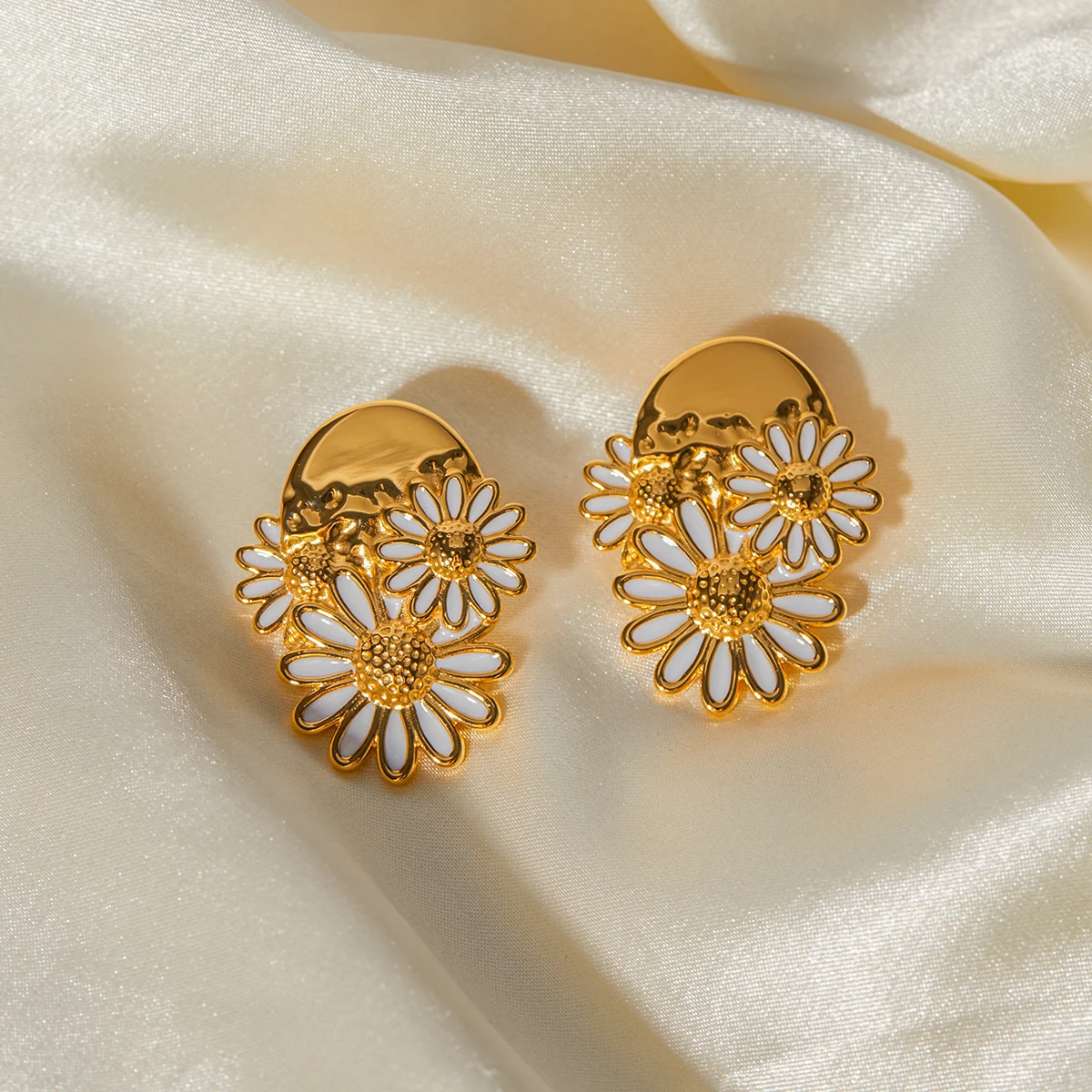 Golden Daisy Drip Earrings earrings LUNARITY GARAGE