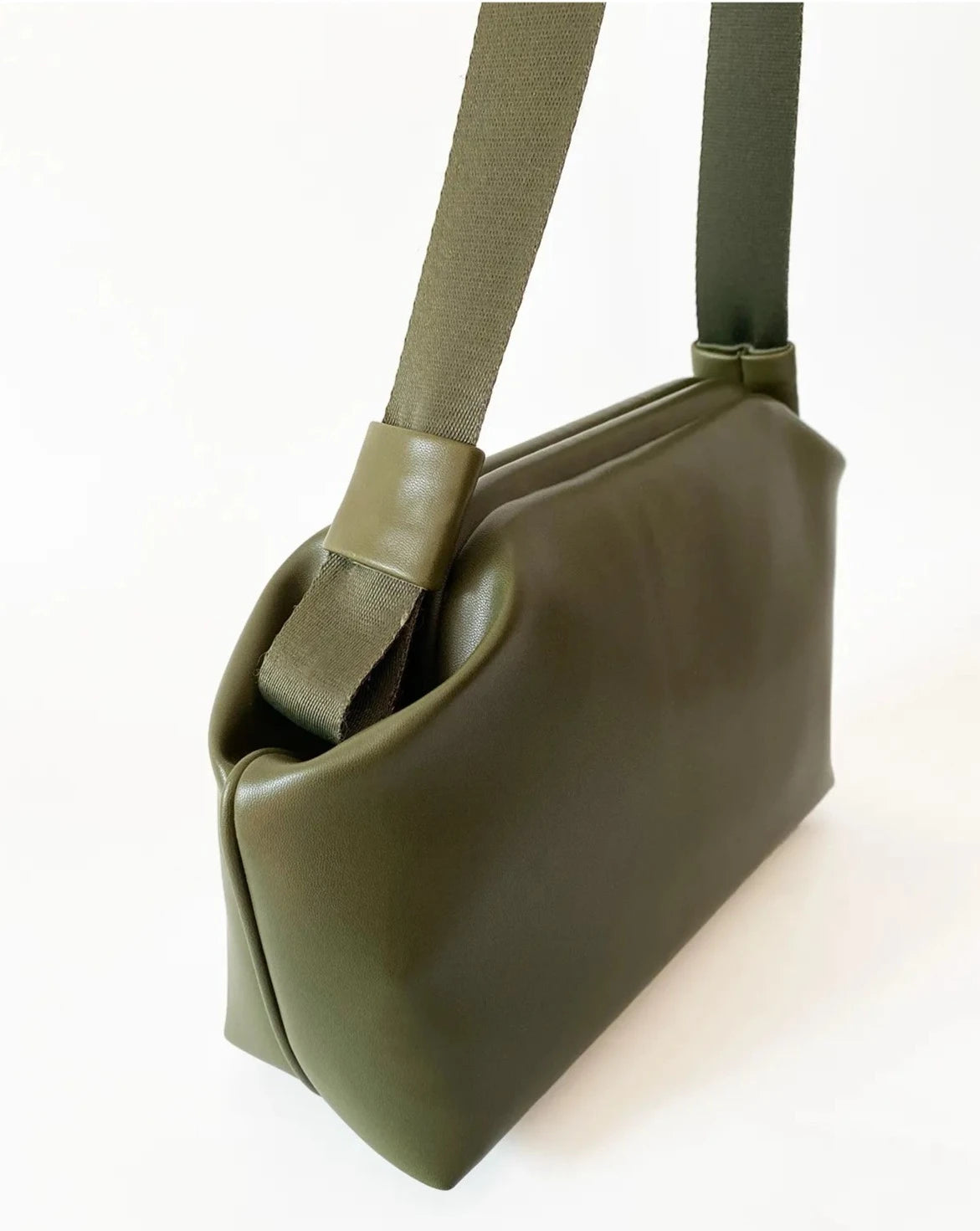 Elegant Green Faux Leather Handbag handbags LUNARITY GARAGE   