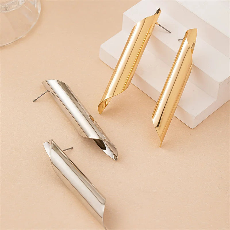 Irregular Spiral Twist Metal Geometric Stud Earrings Earrings Lunarity Garage   