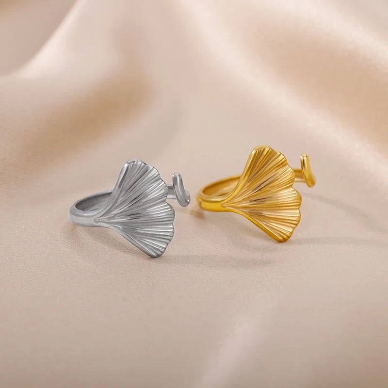 Ginkgo Leaf Ring ring LUNARITY GARAGE   