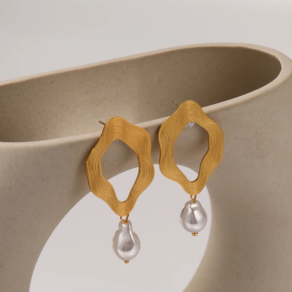 Whisper of the Sea Earring earrings LUNARITY GARAGE