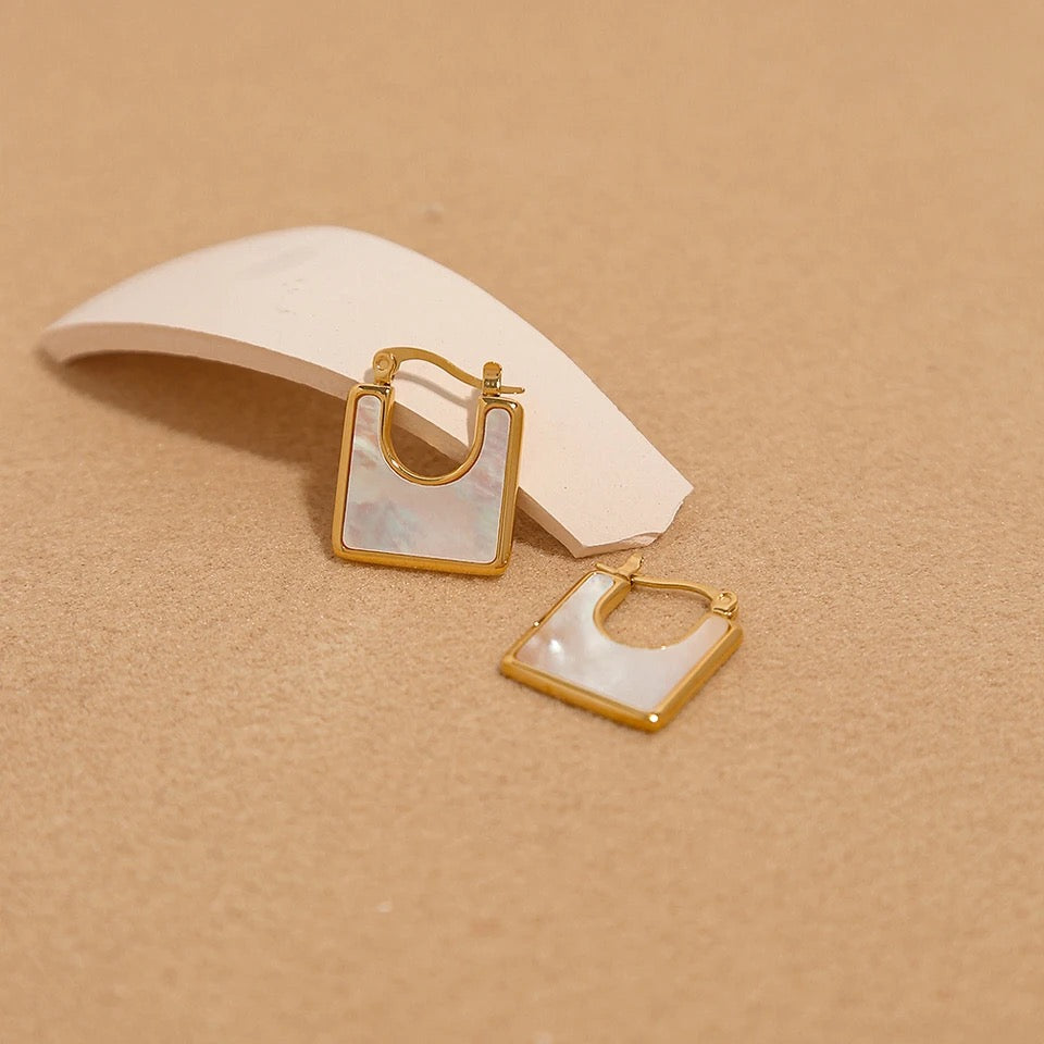 Vintage Square Earrings earrings LUNARITY GARAGE nacre  