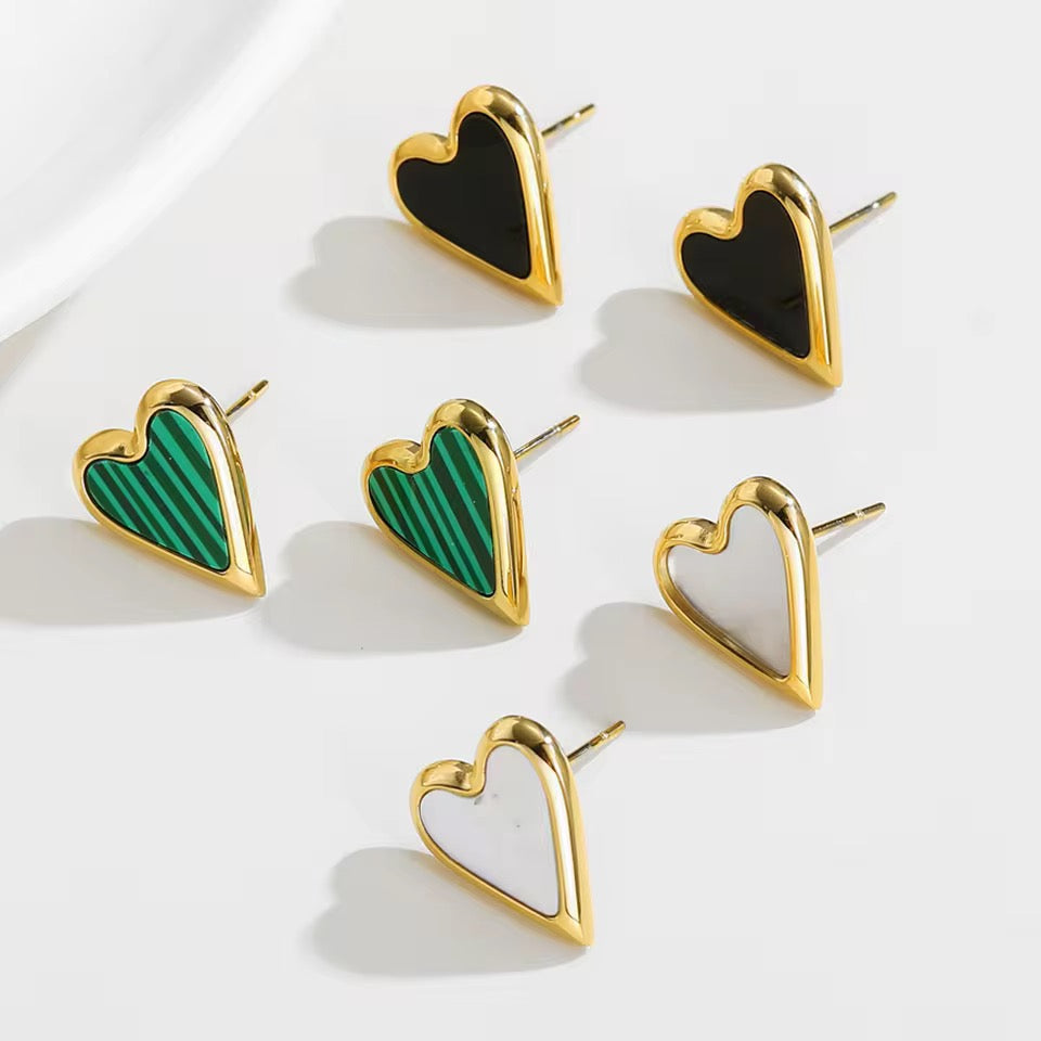 Vintage Seoulful Heart Studs earrings LUNARITY GARAGE