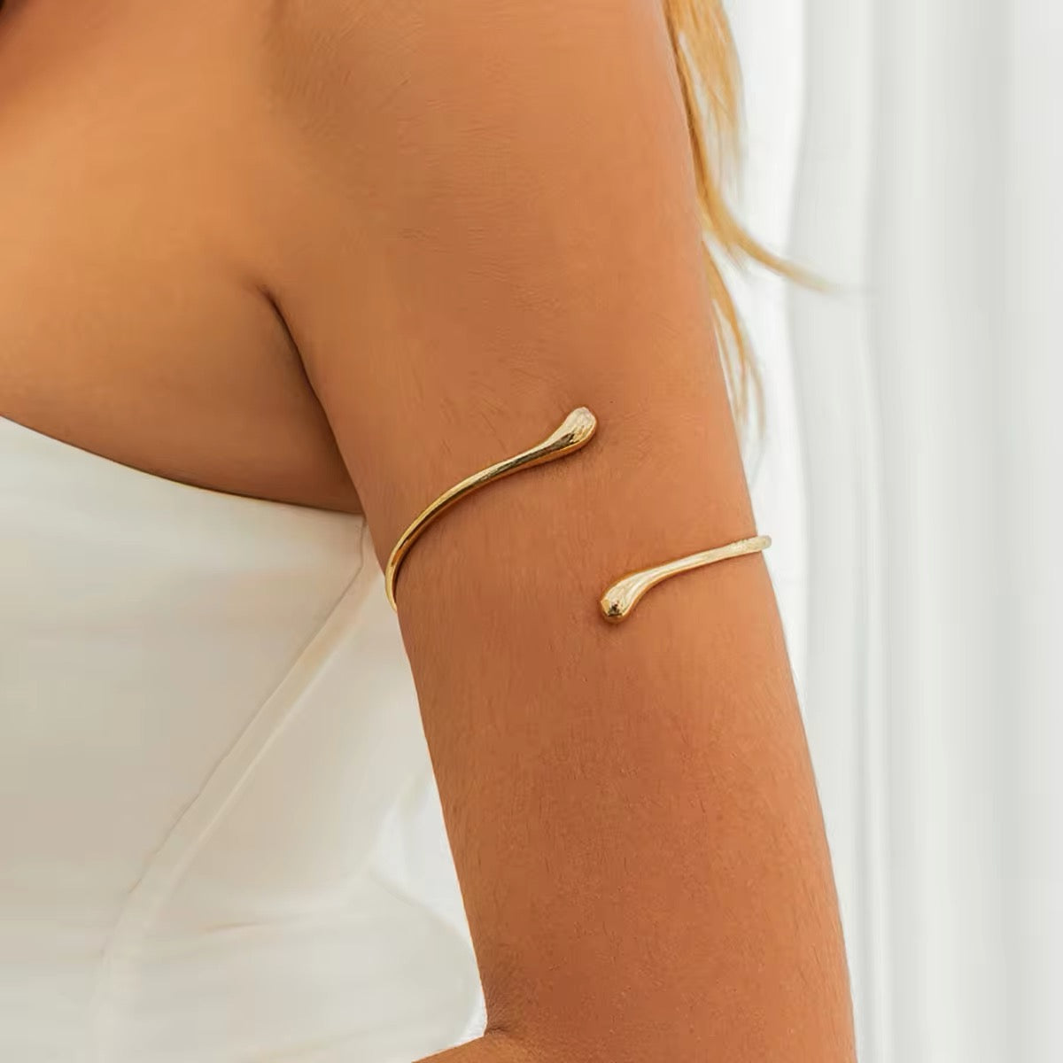 Minimalist Dewdrop Boho Arm Bracelet arm bracelet LUNARITY GARAGE Gold  