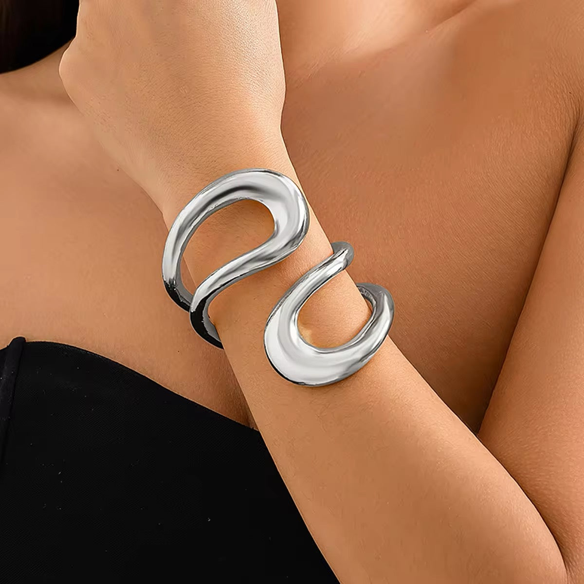 Double Hollowed African Tribal Bracelet bracelets LUNARITY GARAGE Silver  