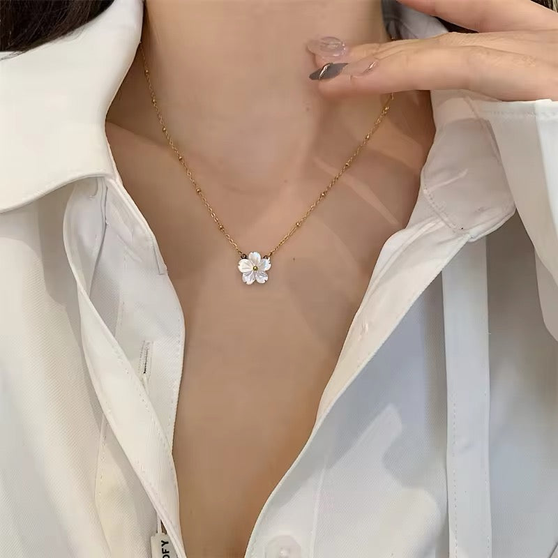 Minimalist White Shell Flower Necklace necklaces LUNARITY GARAGE