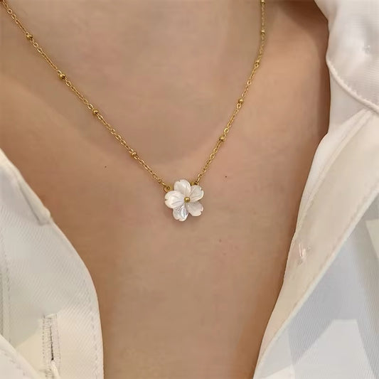 Minimalist White Shell Flower Necklace necklaces LUNARITY GARAGE   