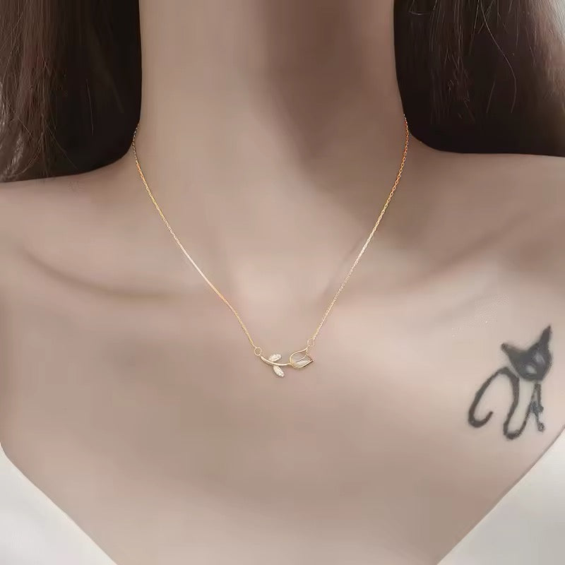 Vintage Minimal White Rose Tulip Crystal Necklace necklaces LUNARITY GARAGE