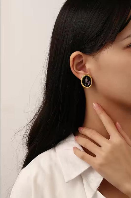 Retro Minimalist French Lavender Flower Earrings earrings LUNARITY GARAGE