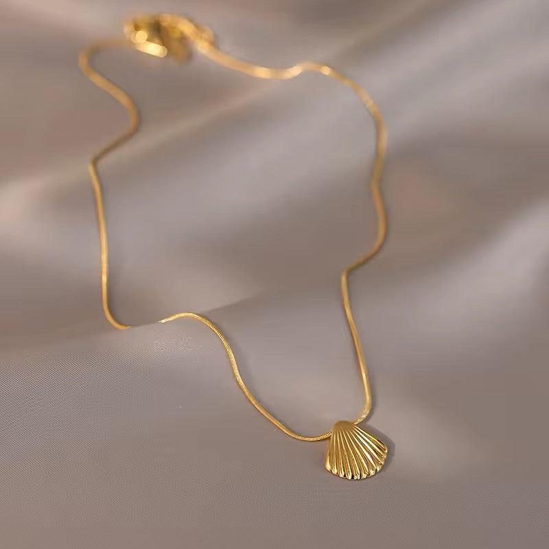 Summer Vibe Statement Metal Mini Shell Pendant Necklace necklaces LUNARITY GARAGE